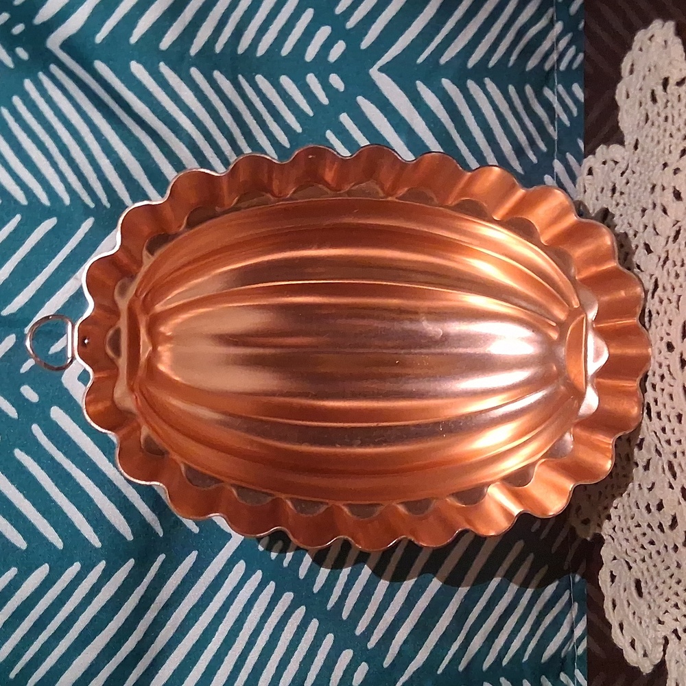 Vintage Copper Mold - Picture 5 of 6